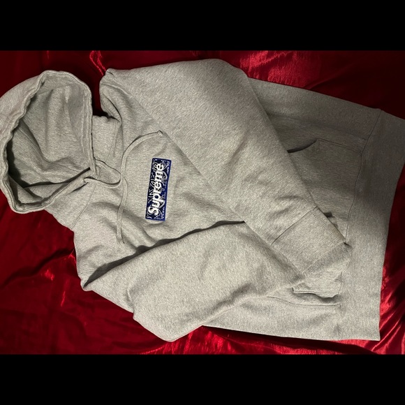Supreme hoodie - Picture 1 of 3